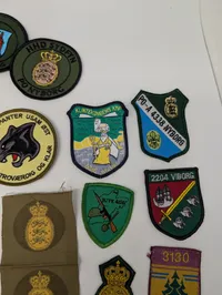 Samling af danske Hjemmeværnsmærker og militære distinktioner
