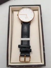 Daniel Wellington Classic Sheffield herreur med sort læderrem