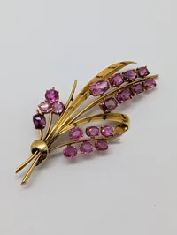 Vintage Broche forgyldt med Lilla Ædelsten i Blomsterdesign