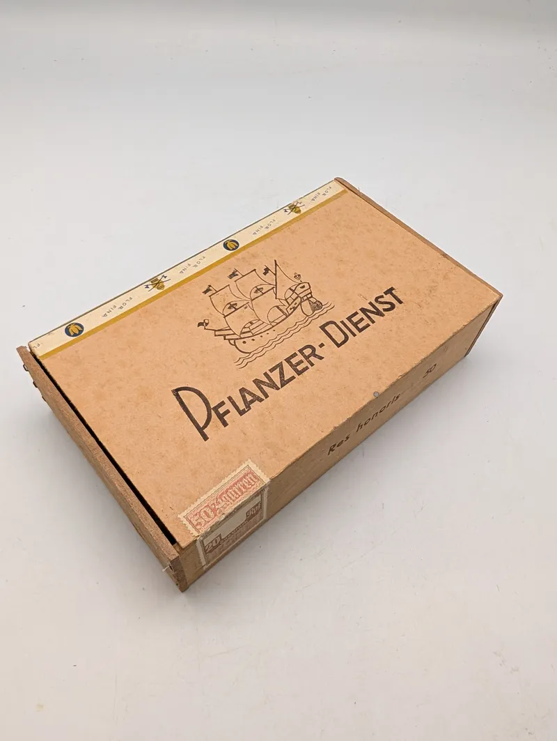 Vintage Pflanzer-Dienst Res Honoris Wooden Cigar Box WW2 ubrugt 