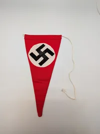 Tysk nationalsocialistisk vimpel med hagekors