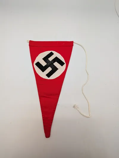 Tysk nationalsocialistisk vimpel med hagekors