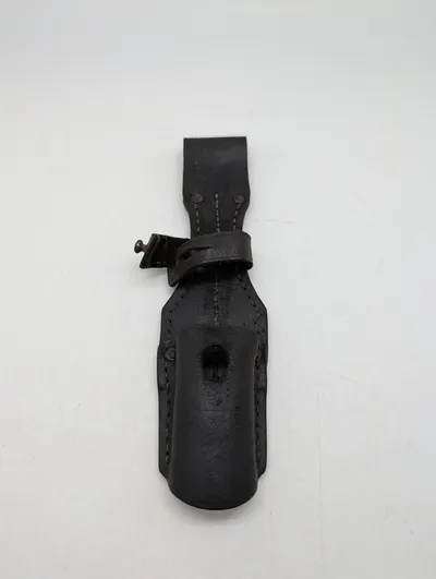 Tysk Mauser K98 bajonetfrø i sort læder