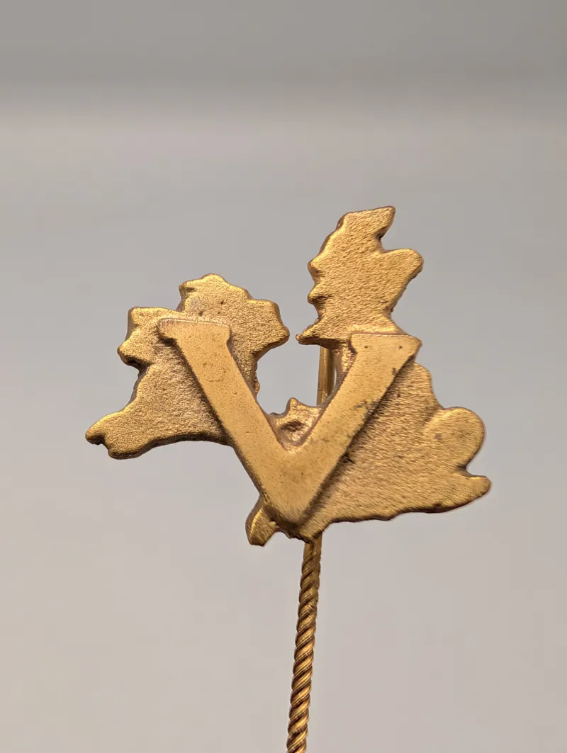 Vintage WWII V for Victory Map of Great Britain Gold-Tone Stick Pin