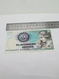 Danmark 200 Kroner Seddel, Serie 1997, Løve fra Viborg Domkirke