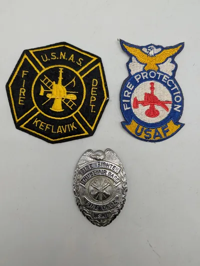 Militære Brandvæsen Patches og Thule Air Base Badge