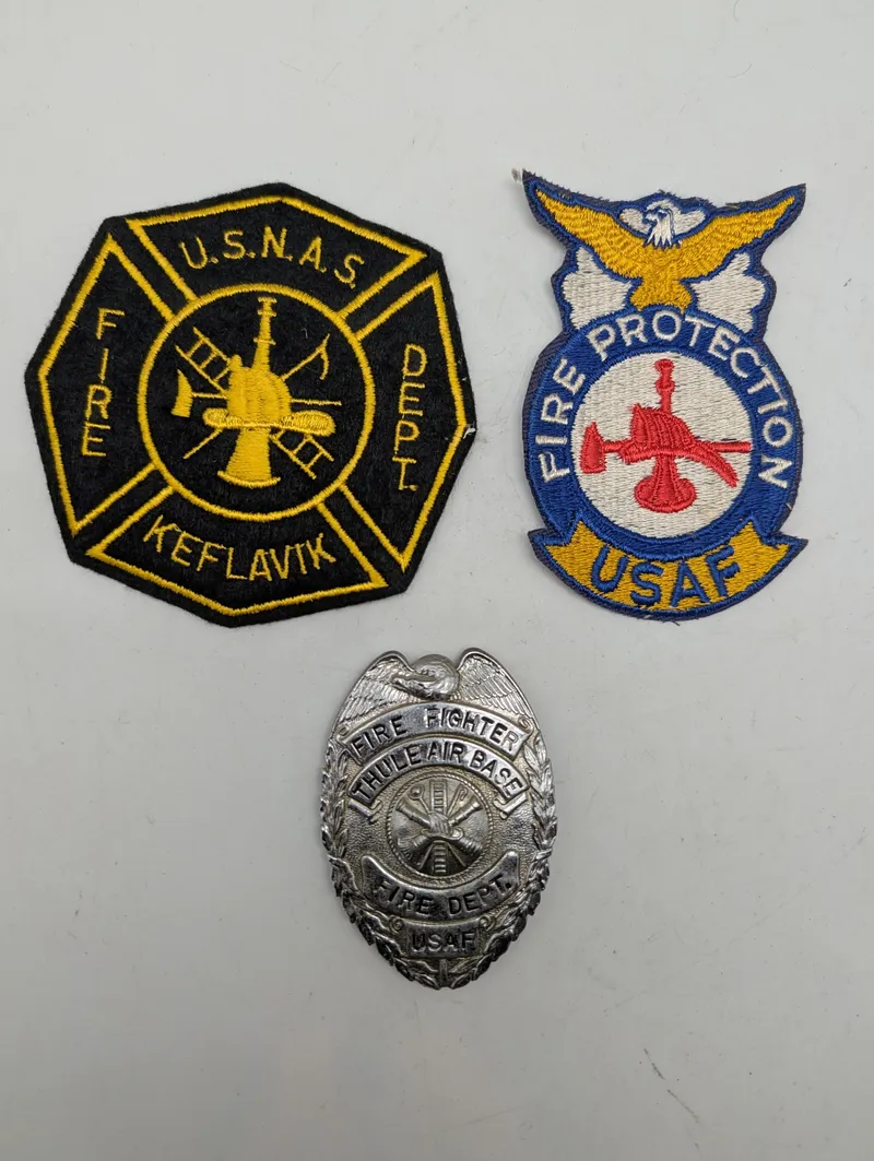 Militære Brandvæsen Patches og Thule Air Base Badge