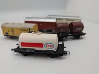 Lot of Five Vintage HO Scale Model Railway Freight Cars