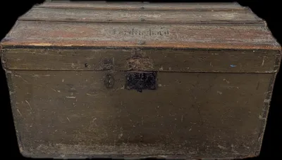 Antik Militær trækiste med jernbeslag og fladt låg SKAL HENTES I VORDINGBORG 