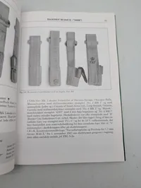 Frans Løvschall: Danske Bajonetter & Knive 1945 - 2005
