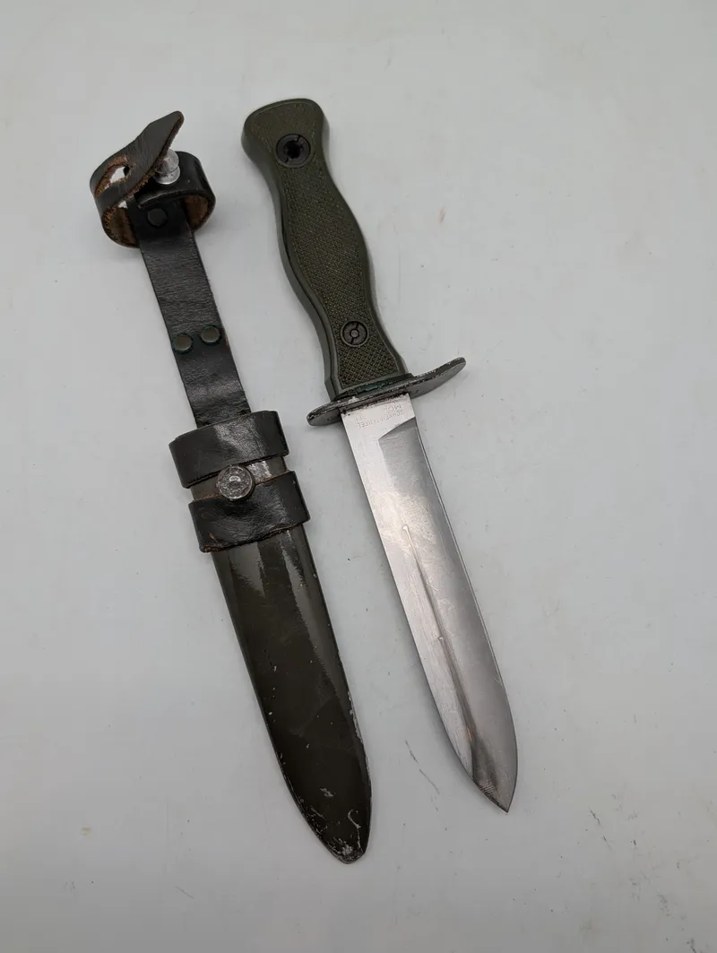 Schneidteufel M68 Bundeswehr Kampfmesser med skede