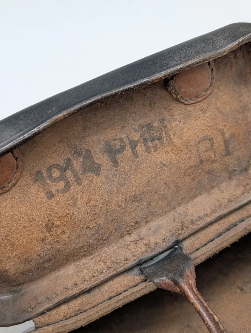 Dansk militær patronaske i læder model 89, dateret 1914