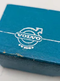 Volvo Amazon P120 Bordlighter i Sølvfarvet Metal med Original Æske