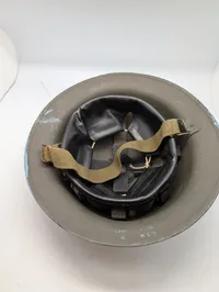 Canadisk G.S.W. MK I Stålhjelm fra 1941 med Civilforsvarsmaling