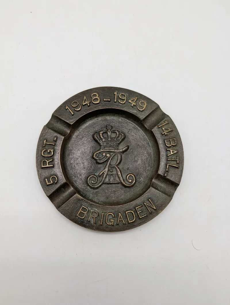 Dansk Militær Askebæger i Bronze, 5. Rgt. 14. Batl. Brigaden 1948-1949