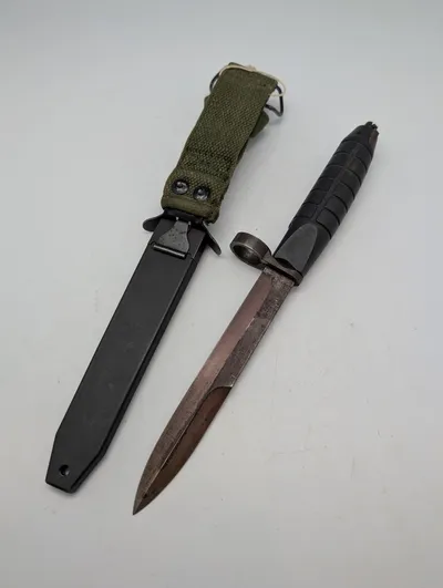 Dansk model 75 bajonet med skede 