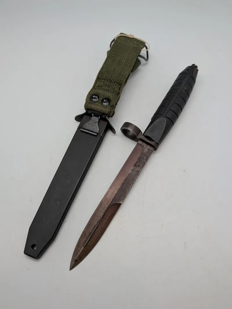 Dansk model 75 bajonet med skede 