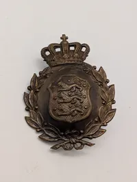 Dansk Militær Hjelmmærke M23 med Rigsvåben og Krone