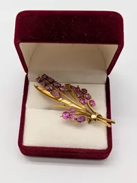 Vintage Broche forgyldt med Lilla Ædelsten i Blomsterdesign