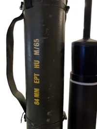Dansk 84 mm Eksercerpatron Hu M/65 til Carl Gustaf Dysekanon med Transportrør