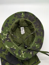 Dansk M/84 Camouflage Boonie Hat og støvklæde 