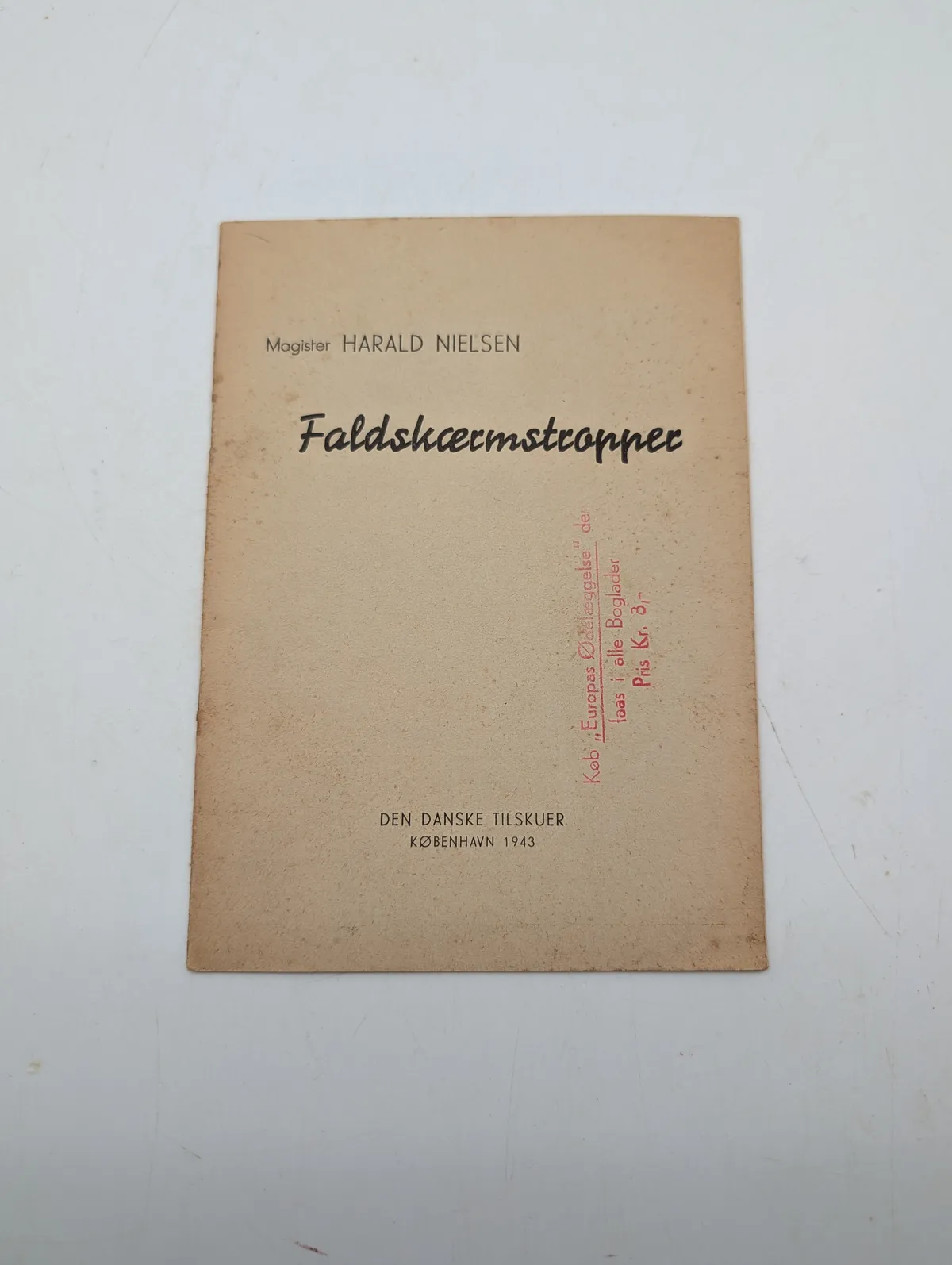 Harald Nielsen, Faldskærmstropper, Den Danske Tilskuer, 1943