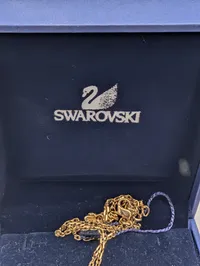 Swarovski smykkesæt med halskæde og ørestikker