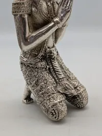 Thai Teppanom-figur i sølvfarvet metal