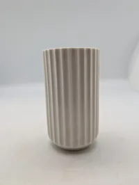 Lyngby Porcelæn hvid riflet vase