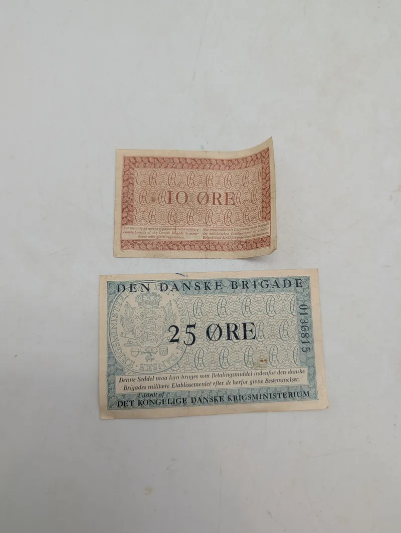 Den Danske Brigade militære nødpenge, 10 og 25 øre sedler