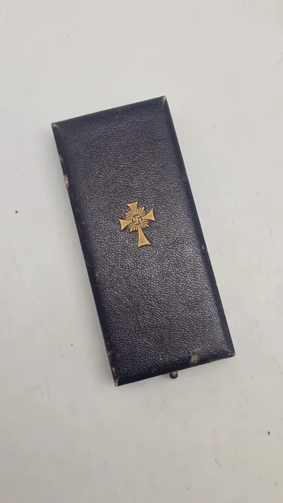 WWII German Mother's Cross Presentation Case - Gold Grade Emblem