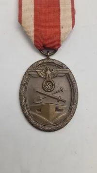 WWII German West Wall Medal — Bronze, Original Ribbon, Third Reich Era