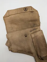Britisk Mønster 1937 Canvas Revolverhylster omsyet til  Neuhausen