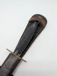 WWII British Fairbairn-Sykes 3rd Pattern Commando Dagger with Scabbard tilhørt Holger Danske modstandsmanden Erling Reck-Magnussen ( “Gustav” fra HD-IIIs 5-mandsråd)