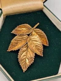 Flora Danica Broche i 24 Karat Forgyldt Sterling Sølv