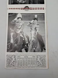 Samling af britiske kongelige memorabilia, herunder 1935 Royal Jubilee souvenir
