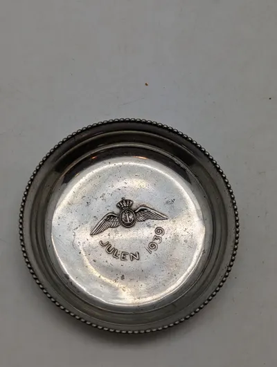 Dansk Sølvplet Bakke med Marine flyver Emblem, Julen 1939