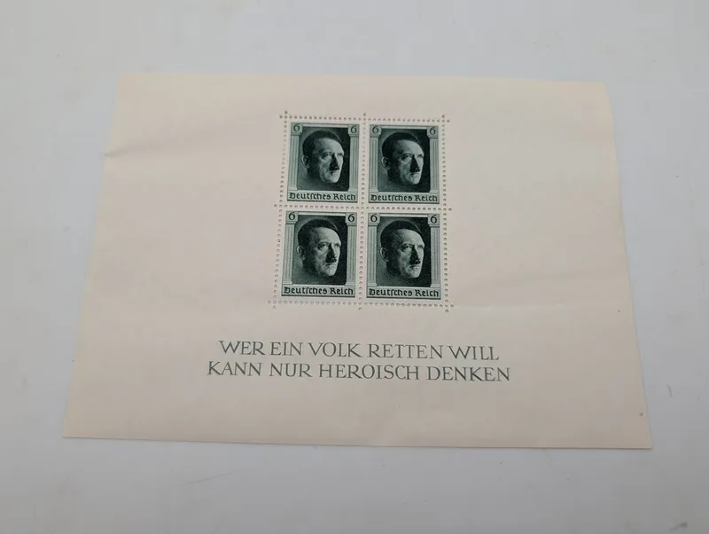 Tysk souvenirark med fire Adolf Hitler frimærker, Deutsches Reich