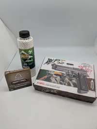 KWC PT92 Airsoft Pistol Sæt med CO2 og BB Kugler