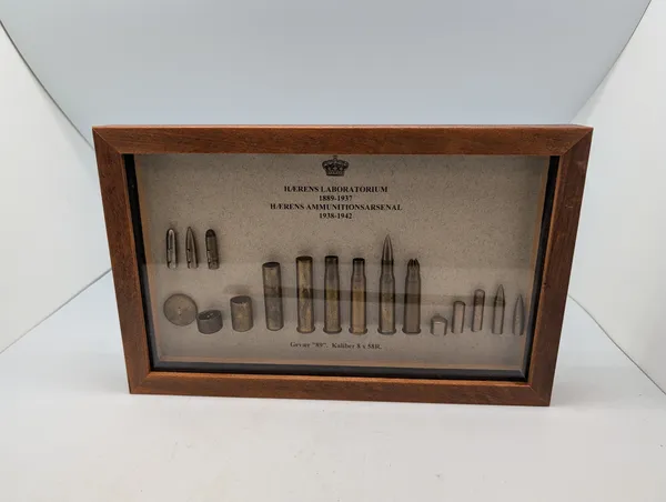300 Samler og Militaria Auktion 