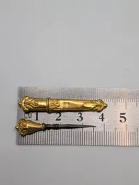 Antik fransk Palais Royal sy-etui i perlemor med forgyldte redskaber