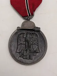 Tysk Østfrontsmedalje (Winterschlacht im Osten 1941/42) med bånd