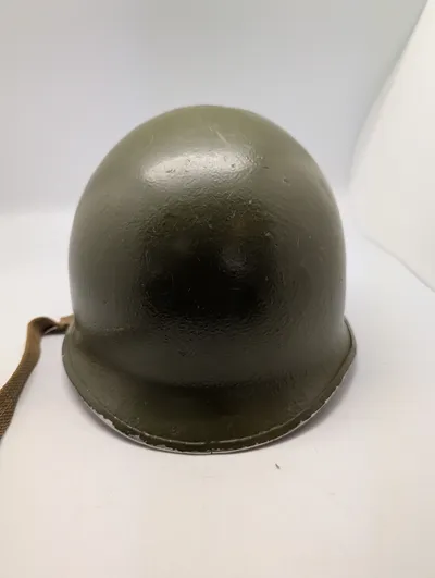 Amerikansk M1 Stålhjelm med faste bøjler og front-seam WW2 