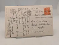 Samling af britiske kongelige memorabilia, herunder 1935 Royal Jubilee souvenir