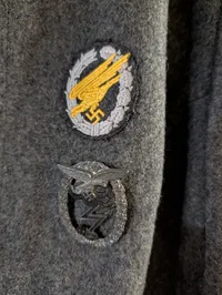 Tysk Luftwaffe Fliegerbluse med gule kravemærker og brystørn, repro størrelse ca. XXL 