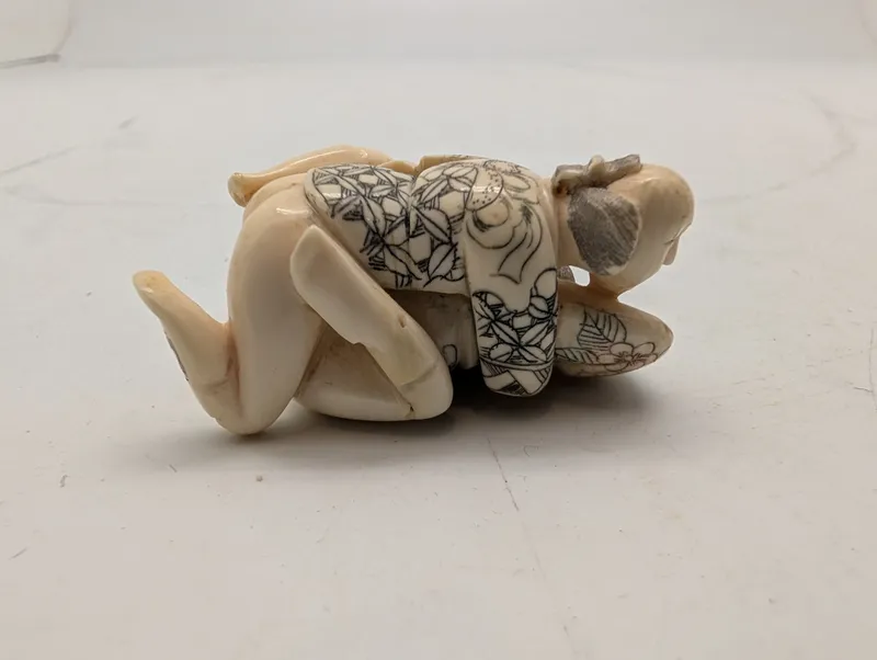 Antik JAPANESE HAND CARVED EROTIC NETSUKE FIGURES EDO / MEIJI PERIODE 