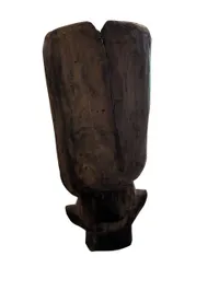 Afrikansk udskåret træskulptur, stamme-totem med fuglemotiv