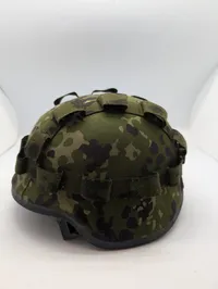 CGF Gallet Militærhjelm med Camouflageovertræk M84