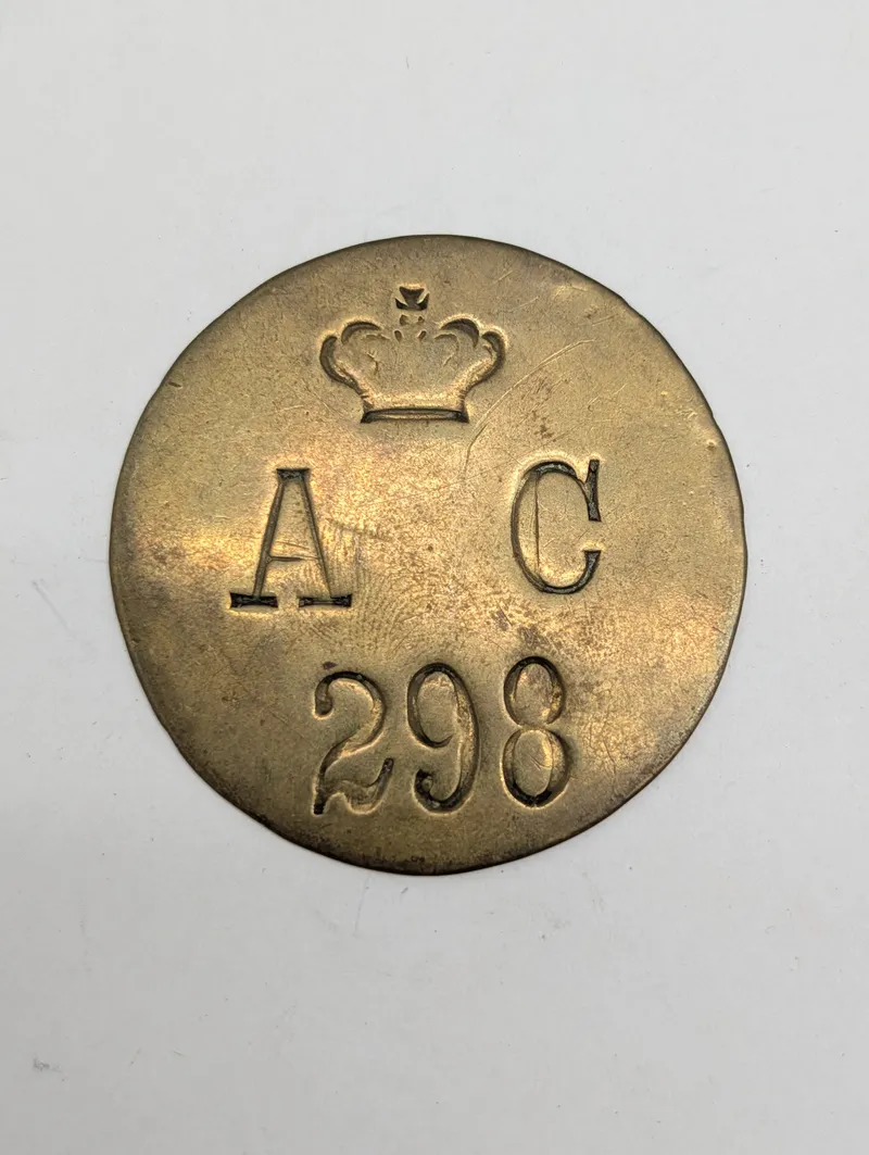 Dansk militær tegn krone og initialer AC 298