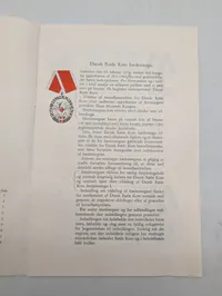 Dansk Røde Kors hæfte: Dekorationer og Emblemer (1963)